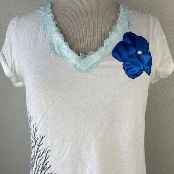 NWT Farmer’s Market Hand Drawn Art Top Size M - Picture 2 of 6